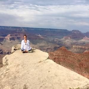 Meet your Posher, Caroline